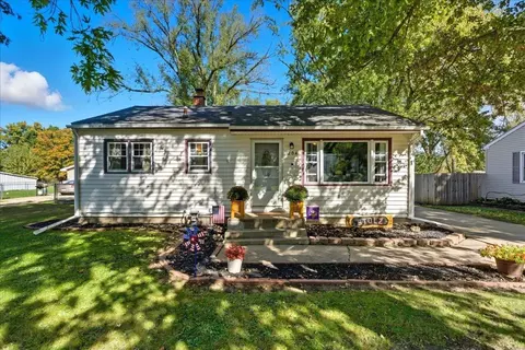 204 1st St, Washburn, IA 50702