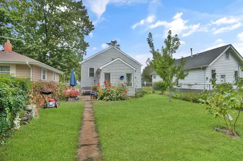 Exterior - 1129 Wallgate Ave, Waterloo, IA 50701 photo 2 of 3