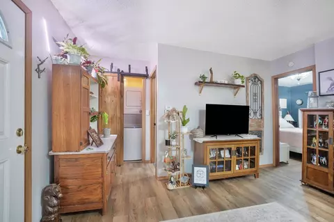 Other - 1129 Wallgate Ave, Waterloo, IA 50701 photo 2 of 5