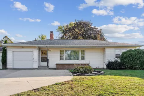 1445 Hammond Ave, Waterloo, IA 50702
