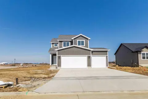 245 Bordner Dr, Jesup, IA 50648
