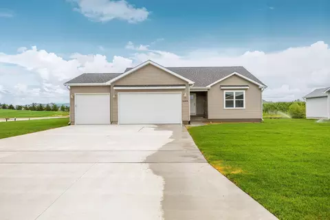 1645 Dalton St, Jesup, IA 50648