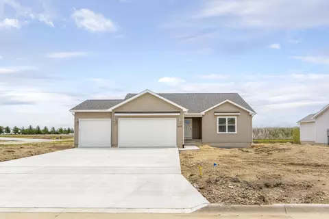 1645 Dalton St, Jesup, IA 50648