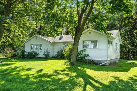1921 235th St, New Hampton, IA 50659