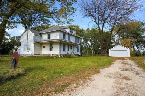 5721 E Gresham Rd, Dunkerton, IA 50626 photo 3