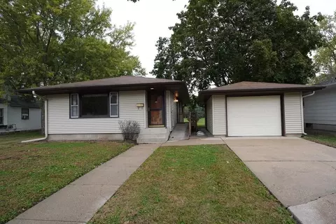 315 16th Ave, Charles City, IA 50616