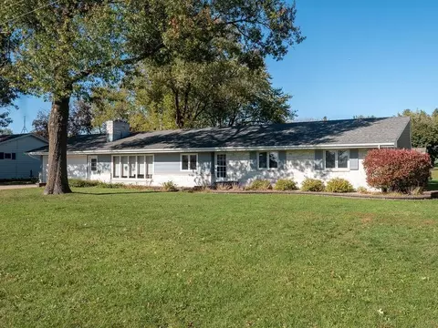 3025 E Clark, Charles City, IA 50616