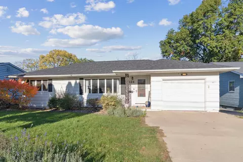3124 W 9th St, Waterloo, IA 50702