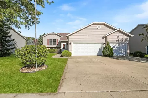 2412 W Bremer Ave, Waverly, IA 50677