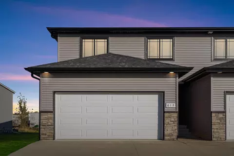 612 Grindstone Cir, Waterloo, IA 50702