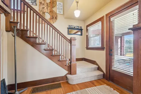 1000 N Franklin St, Manchester, IA 52057