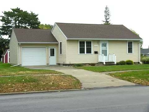 1215 Oak St, Osage, IA 50461