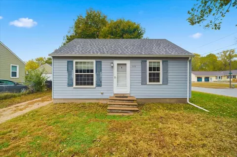 2312 Cypress Ave, Cedar Falls, IA 50613