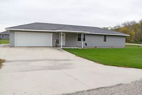 301 N Winter St, Saint Ansgar, IA 50472