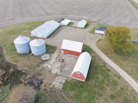 2201 300th Ave, Earlville, IA 52041