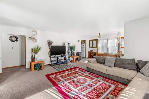 Living - 507 E 507 12 E Mitchell Ave, Waterloo, IA 50702 photo 1 of 6