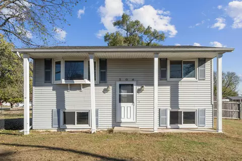 304 Saunders Ave, Evansdale, IA 50707