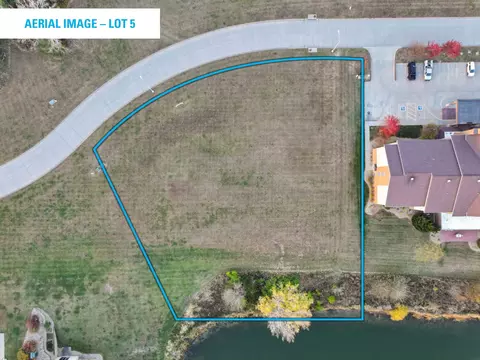 2200 Swan Lake Blvd, Independence, IA 50644