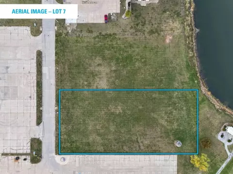 2500 Swan Lake Blvd, Independence, IA 50644