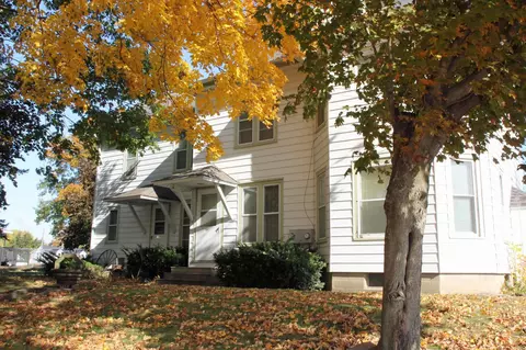 639641 S State St, Denver, IA 50622