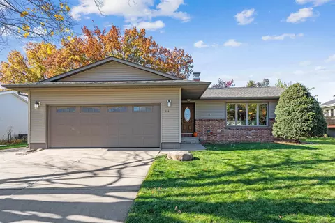 814 Lynda Rd, Waterloo, IA 50701