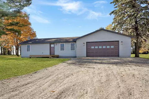 1634 11th St, Jesup, IA 50648