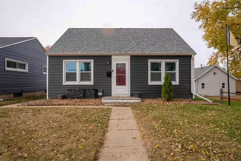 724 Kirkwood Ave, Waterloo, IA 50701