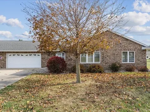 1025 Main St, Jesup, IA 50648