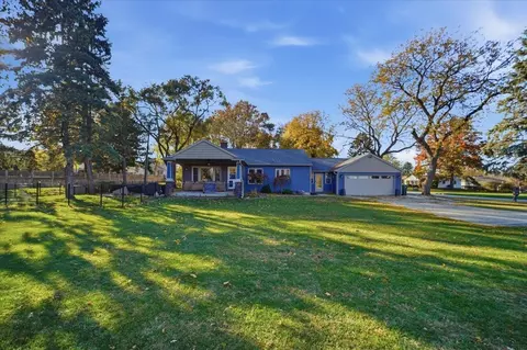 3921 Hudson Rd, Cedar Falls, IA 50613