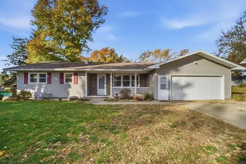 3382 Monticello Ave, Waterloo, IA 50701