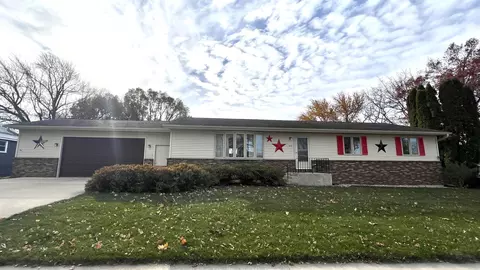 517 E Jefferson, New Hampton, IA 50659