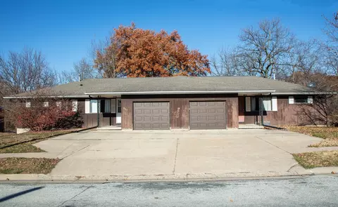 807809 NE 2nd Ave, Waverly, IA 50677