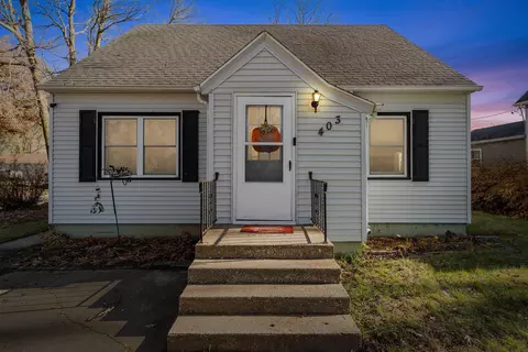 403 2nd St S St, Coggon, IA 52218