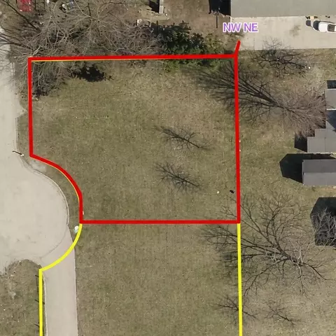 306 1st St SW, Waukon, IA 52172