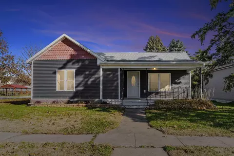 200 3rd St, La Porte City, IA 50651