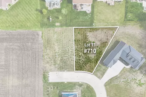 710 Westview Dr, Dysart, IA 52224