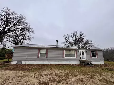 1511 Scenic Valley Rd, Waukon, IA 52172