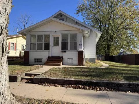811 NE 1st Ave, Oelwein, IA 50662