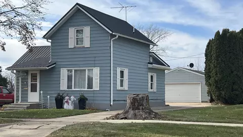 410 N Broadway Ave, New Hampton, IA 50659