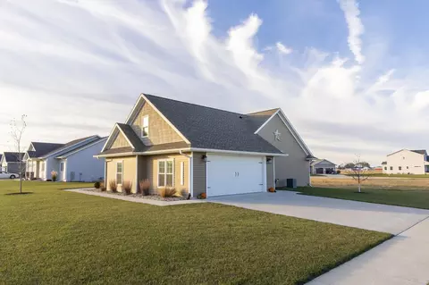 711 W 6th St, Janesville, IA 50647