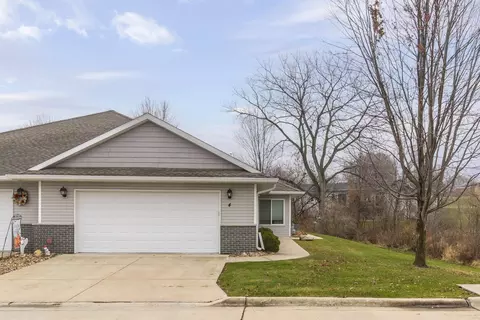 4210 Legacy Ln #4, Cedar Falls, IA 50613