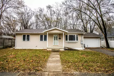 324 Bates St, Waterloo, IA 50703