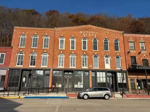 136 Main St #205, Mcgregor, IA 52157