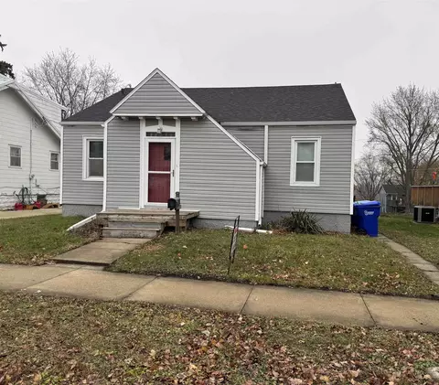 827 NE 1st Ave, Oelwein, IA 50662