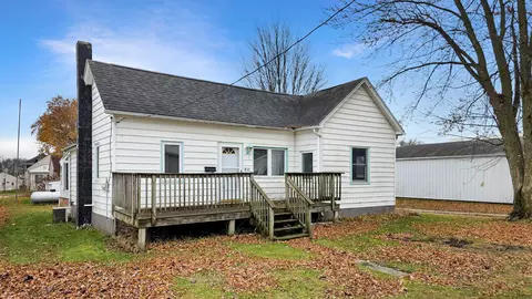 411 3rd St, Stout, IA 50673
