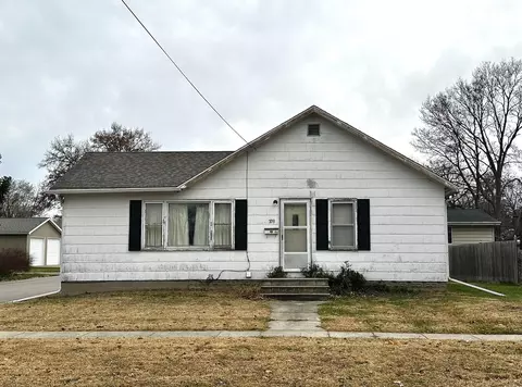 709 Sycamore St, La Porte City, IA 50651