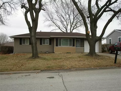 3710 Laurinda Dr, Cedar Falls, IA 50613