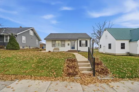 1847 Forest Ave, Waterloo, IA 50702