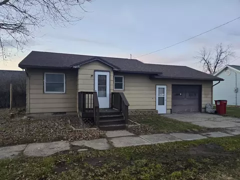 204 Larrabee St, Clermont, IA 52135
