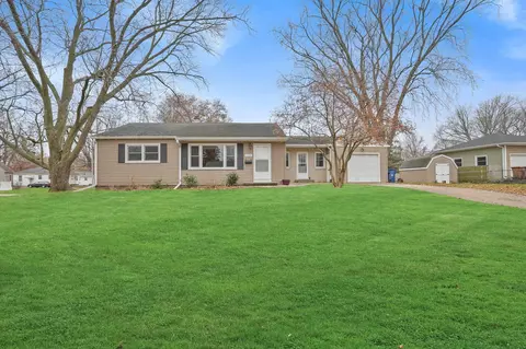 1658 Glenny Ave, Waterloo, IA 50702